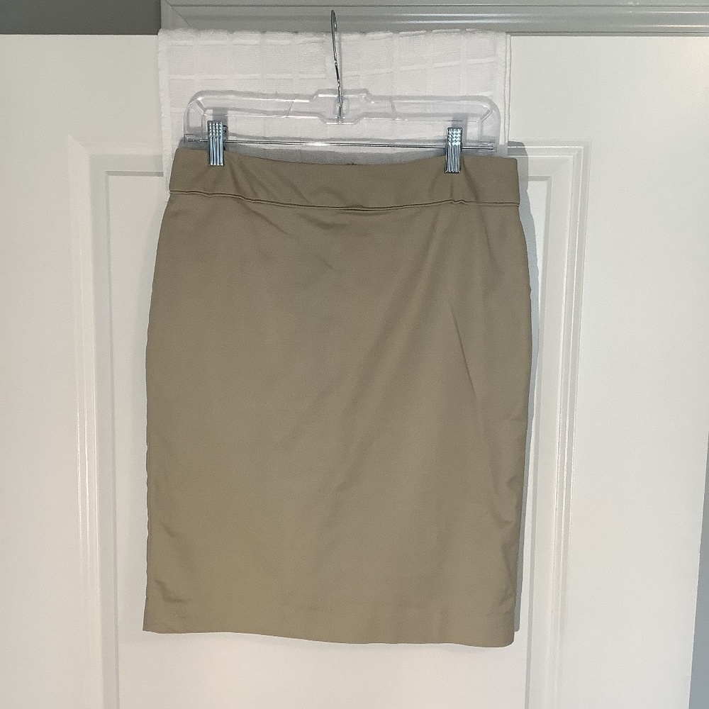 Liz Claiborne Ladies Lined Skirt Tan Size 6